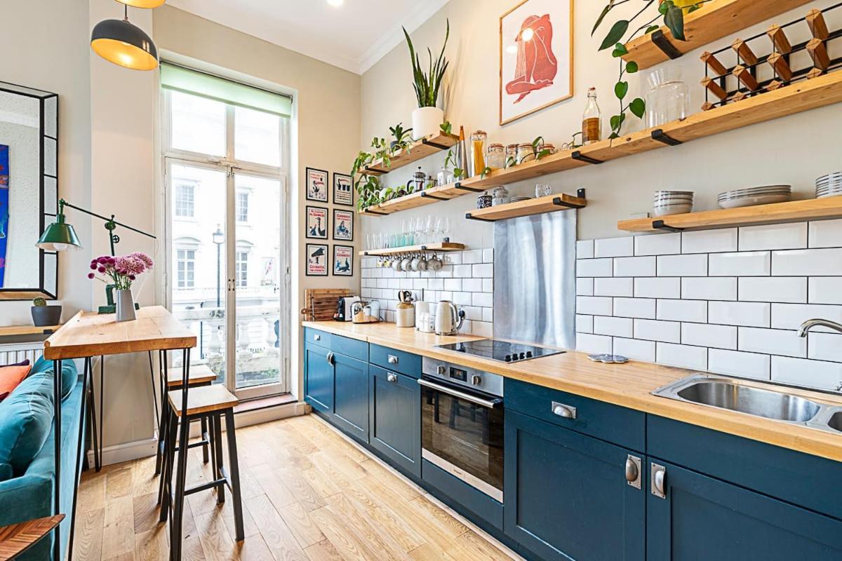Beautiful Two Bedroom Abode Near Victoria London Eksteriør bilde