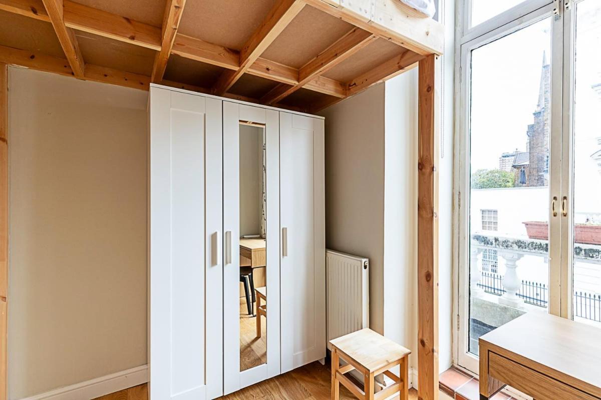 Beautiful Two Bedroom Abode Near Victoria London Eksteriør bilde